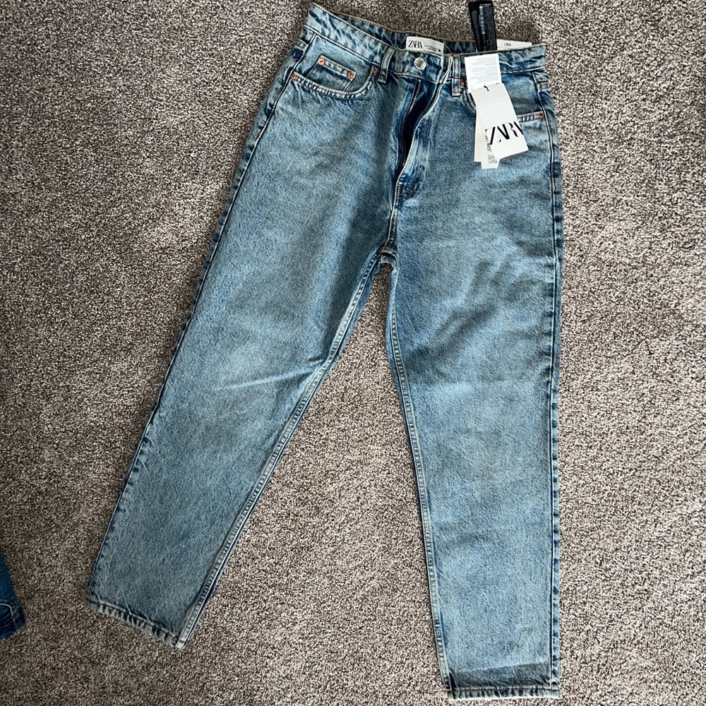 Zara Straight Cropped Jean